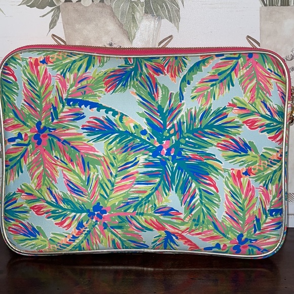 Lilly Pulitzer Padded Tech Sleeve - Picture 4 of 7